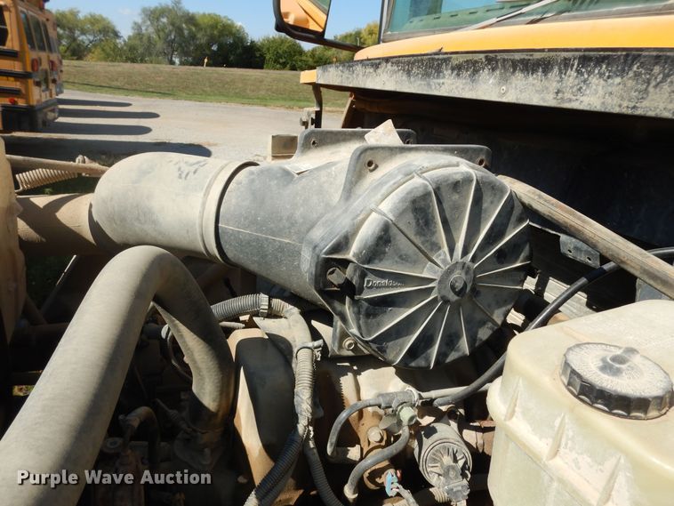 image for item DM3164 2001 Chevrolet Blue Bird  school bus