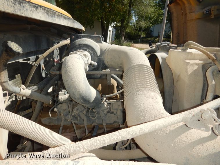 image for item DM3164 2001 Chevrolet Blue Bird  school bus