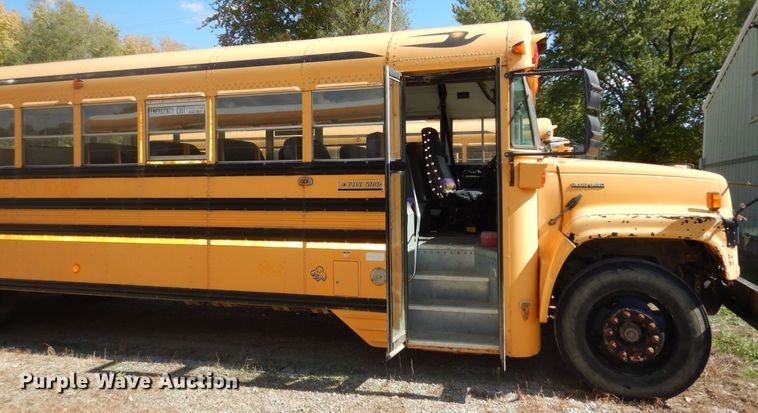 image for item DM3200 1999 Chevrolet Blue Bird  school bus