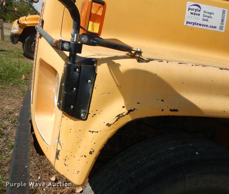 image for item DM3200 1999 Chevrolet Blue Bird  school bus