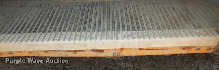 image for item DM3200 1999 Chevrolet Blue Bird  school bus