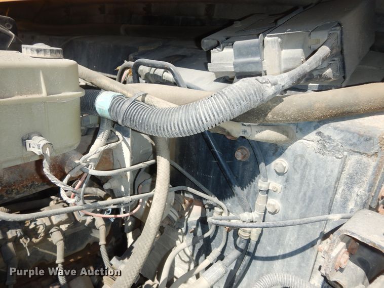 image for item DM3200 1999 Chevrolet Blue Bird  school bus