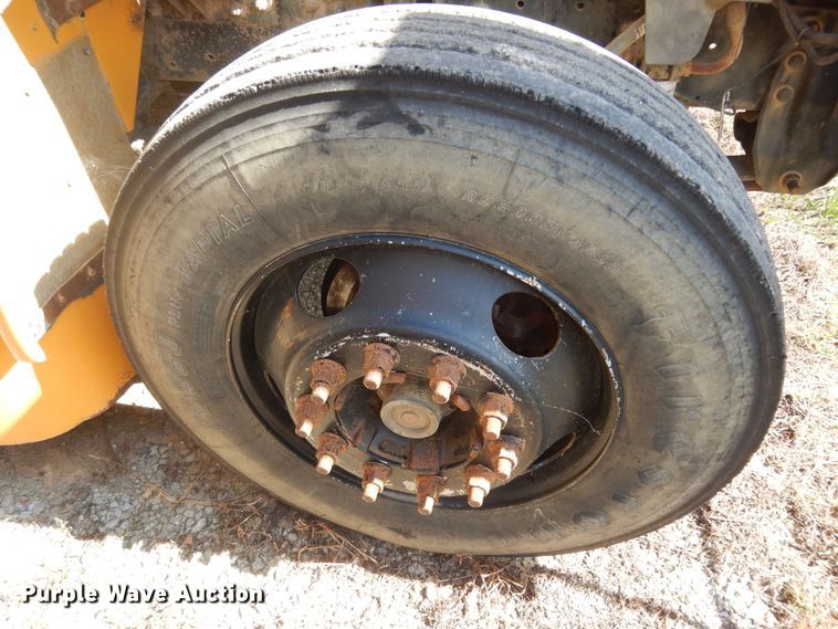 image for item DM3200 1999 Chevrolet Blue Bird  school bus