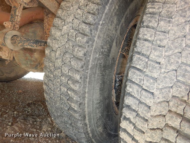 image for item DM3200 1999 Chevrolet Blue Bird  school bus