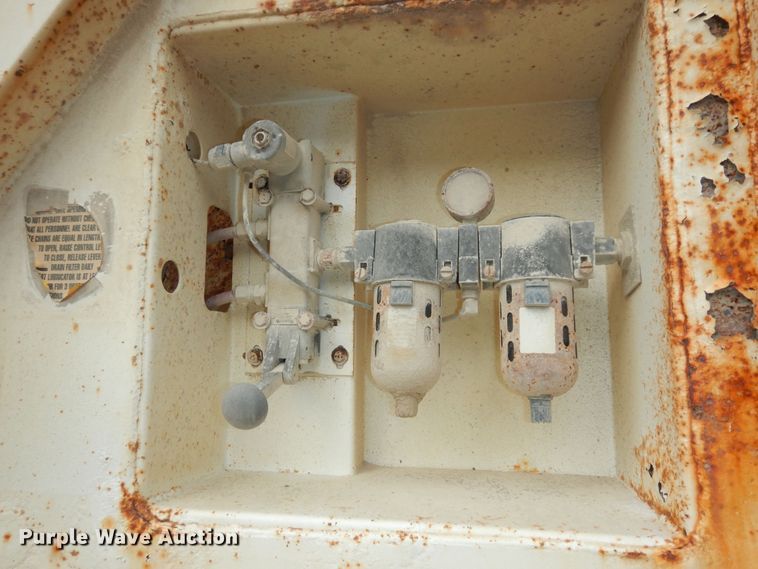 image for item DM3220 1998 Ranch  bottom dump trailer