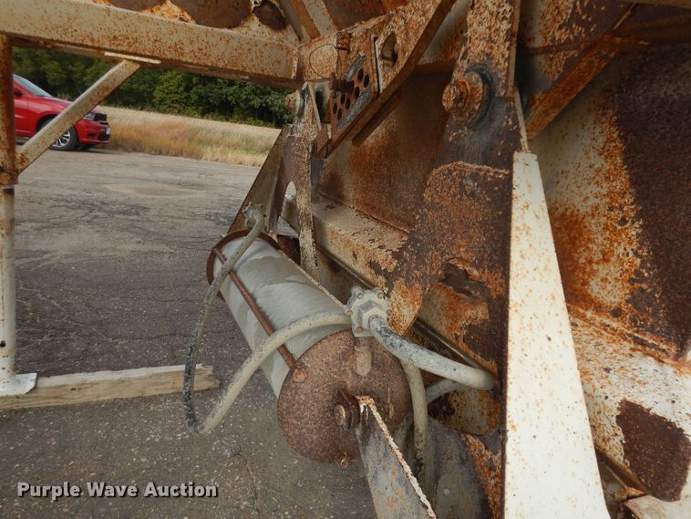 image for item DM3220 1998 Ranch  bottom dump trailer