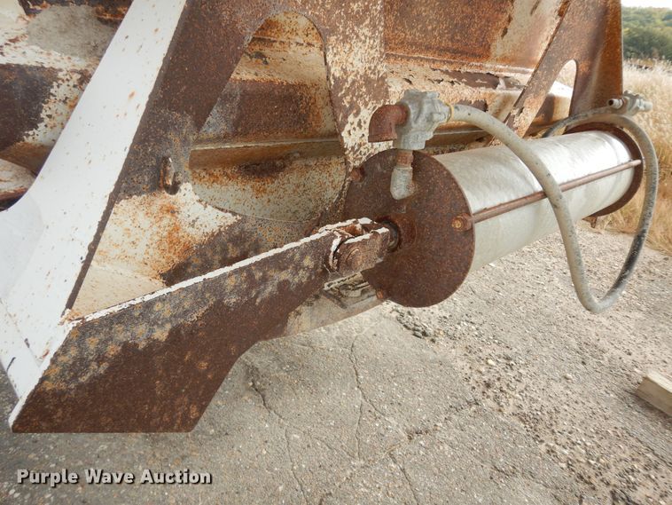 image for item DM3220 1998 Ranch  bottom dump trailer