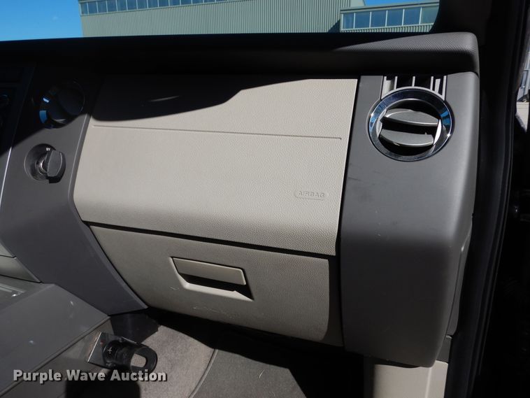 image for item DM3227 2013 Ford Expedition XL  SUV