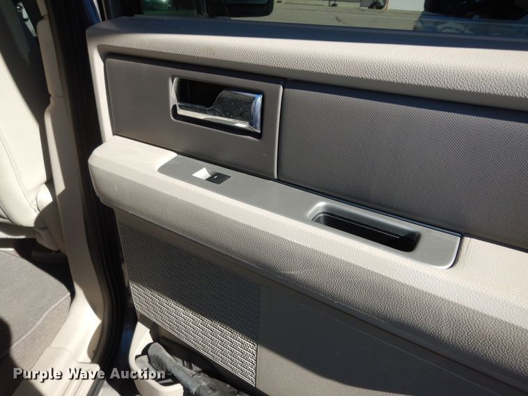 image for item DM3227 2013 Ford Expedition XL  SUV