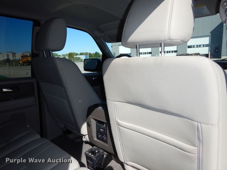 image for item DM3227 2013 Ford Expedition XL  SUV