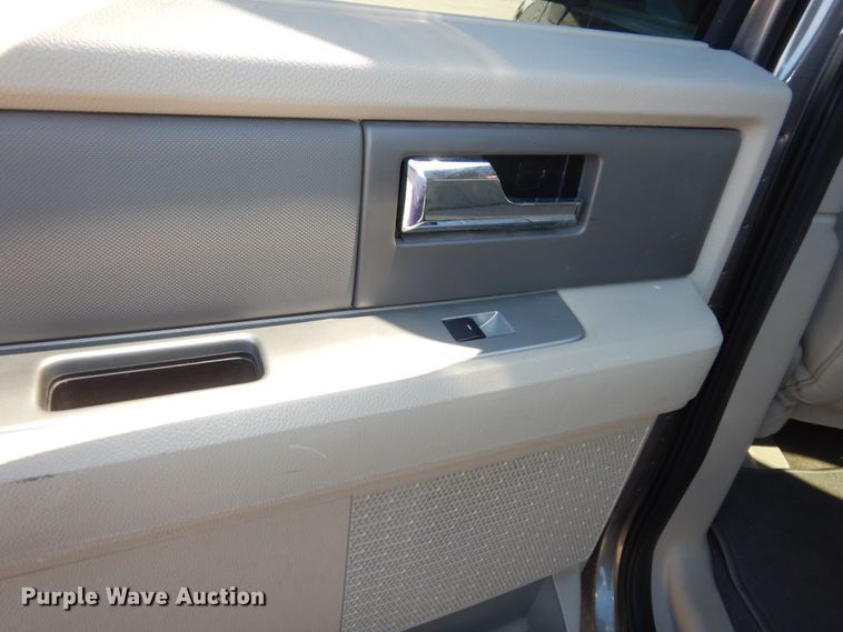 image for item DM3227 2013 Ford Expedition XL  SUV