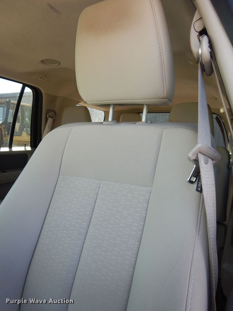 image for item DM3227 2013 Ford Expedition XL  SUV