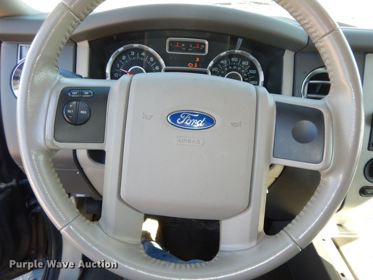 image for item DM3227 2013 Ford Expedition XL  SUV