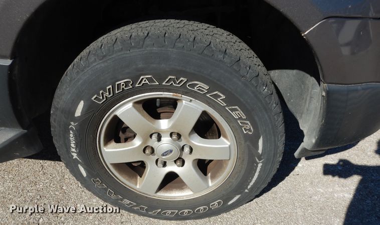 image for item DM3227 2013 Ford Expedition XL  SUV