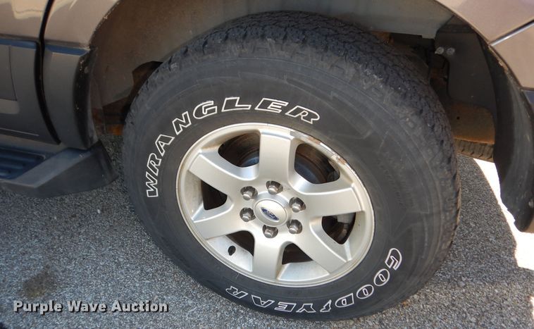 image for item DM3227 2013 Ford Expedition XL  SUV