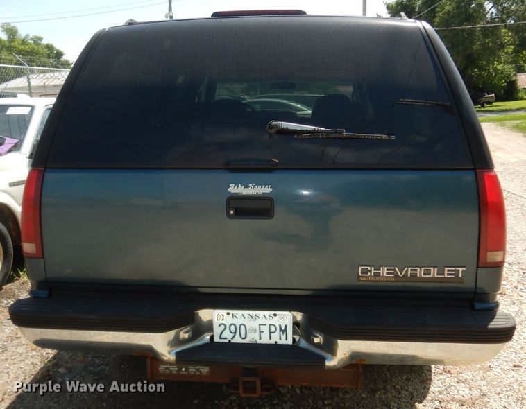 image for item DN1656 1995 Chevrolet Suburban K1500 LS  SUV