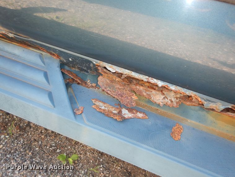 image for item DN1656 1995 Chevrolet Suburban K1500 LS  SUV