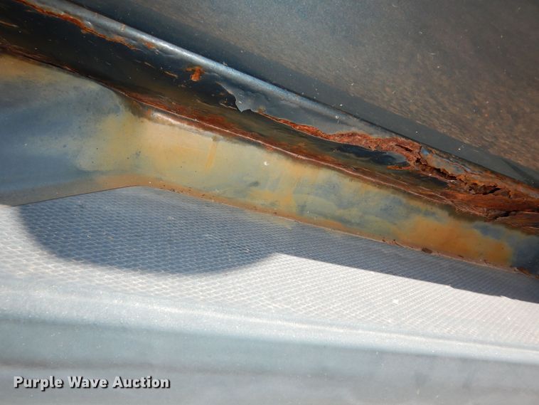 image for item DN1656 1995 Chevrolet Suburban K1500 LS  SUV