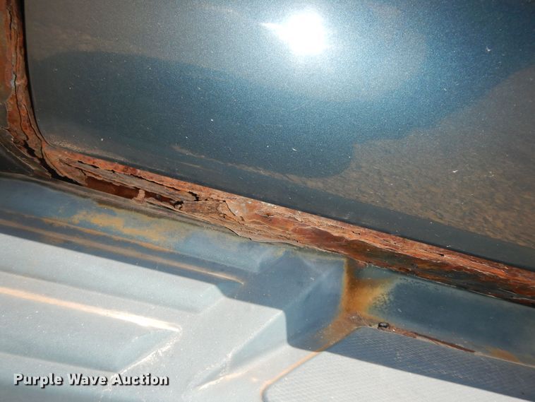 image for item DN1656 1995 Chevrolet Suburban K1500 LS  SUV