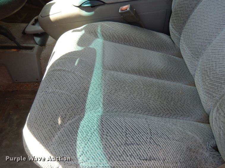 image for item DN1656 1995 Chevrolet Suburban K1500 LS  SUV