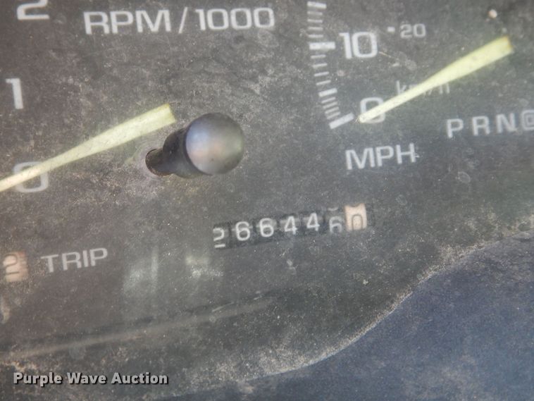 image for item DN1656 1995 Chevrolet Suburban K1500 LS  SUV