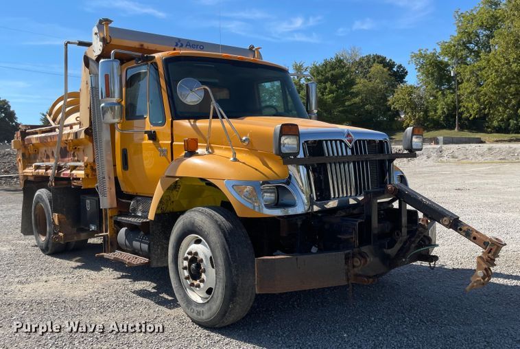 image for item DN7321 2005 International 7400  dump truck