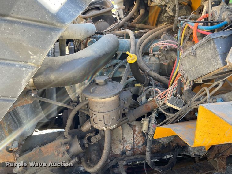 image for item DN7321 2005 International 7400  dump truck