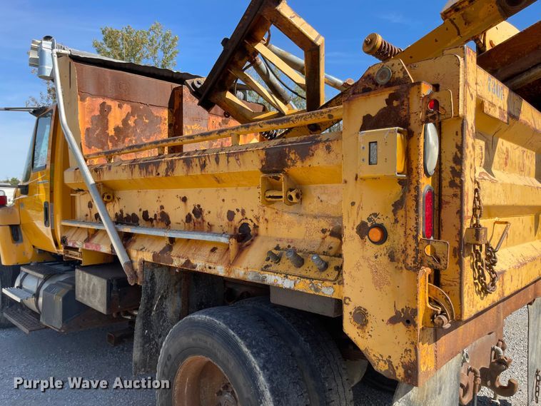 image for item DN7321 2005 International 7400  dump truck
