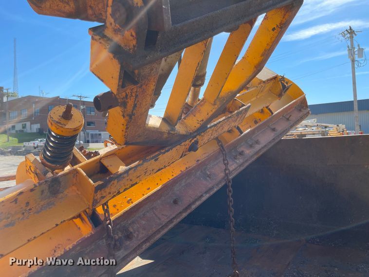 image for item DN7321 2005 International 7400  dump truck