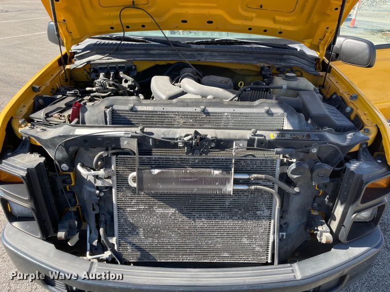 image for item DN7437 2008 Ford F250 Super Duty XL  utility bed pickup truck