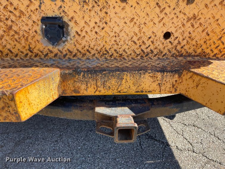 image for item DN7437 2008 Ford F250 Super Duty XL  utility bed pickup truck