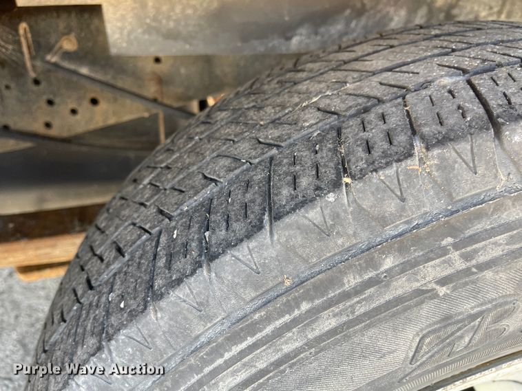 image for item DN7437 2008 Ford F250 Super Duty XL  utility bed pickup truck