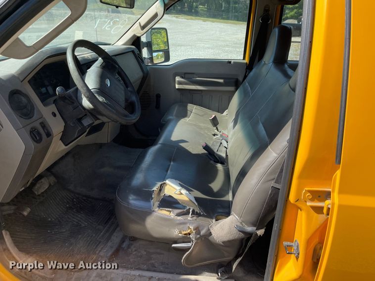 image for item DN7452 2009 Ford F250 Super Duty XL  Crew Cab pickup truck