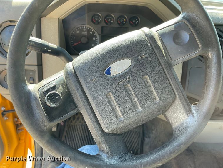 image for item DN7452 2009 Ford F250 Super Duty XL  Crew Cab pickup truck