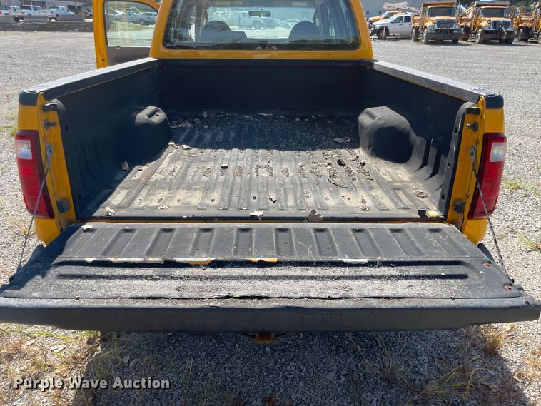 image for item DN7452 2009 Ford F250 Super Duty XL  Crew Cab pickup truck