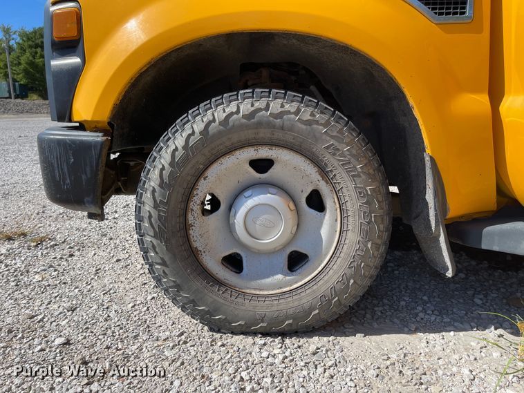 image for item DN7452 2009 Ford F250 Super Duty XL  Crew Cab pickup truck