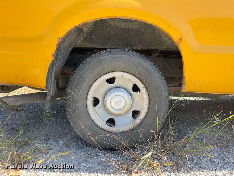 image for item DN7452 2009 Ford F250 Super Duty XL  Crew Cab pickup truck