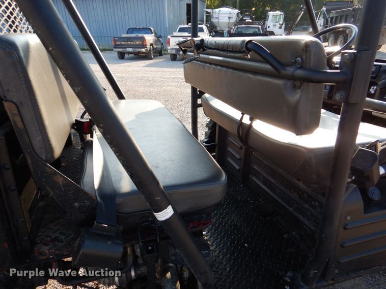 image for item DO1558 2007 Kawasaki Mule 3010  utility vehicle