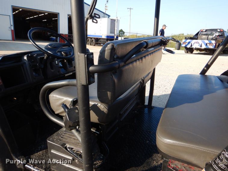 image for item DO1558 2007 Kawasaki Mule 3010  utility vehicle