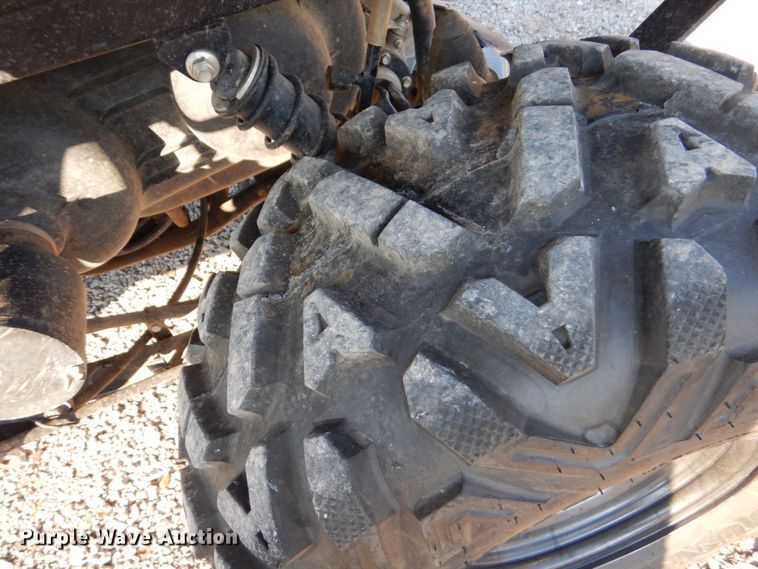 image for item DO1558 2007 Kawasaki Mule 3010  utility vehicle