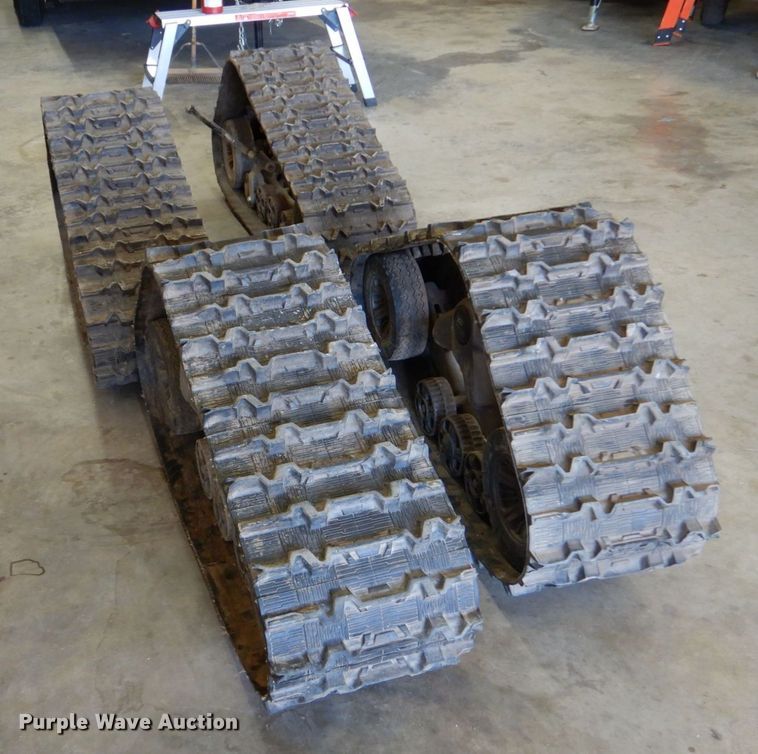 image for item DO1558 2007 Kawasaki Mule 3010  utility vehicle