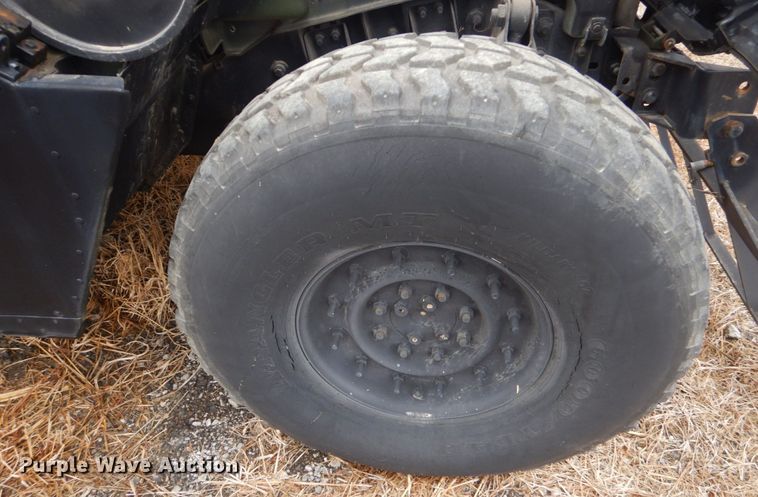 image for item DO1627 1992 Am General M1038  SUV