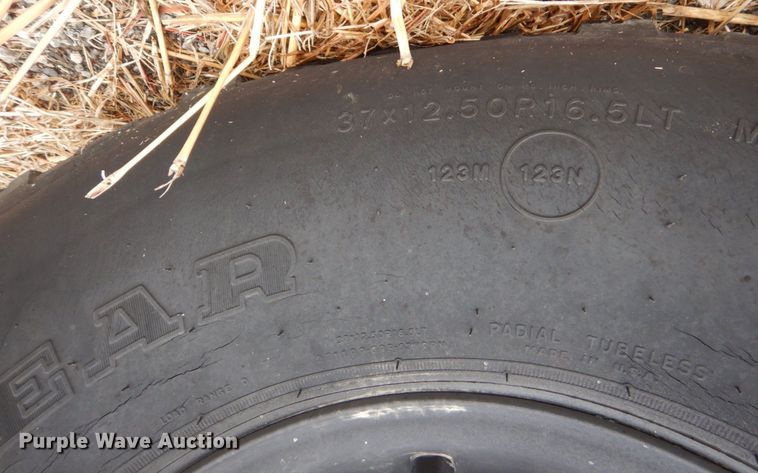 image for item DO1627 1992 Am General M1038  SUV