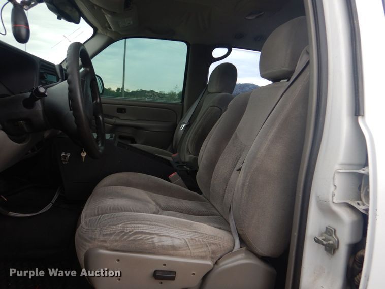 image for item DO1630 2004 Chevrolet Tahoe  SUV