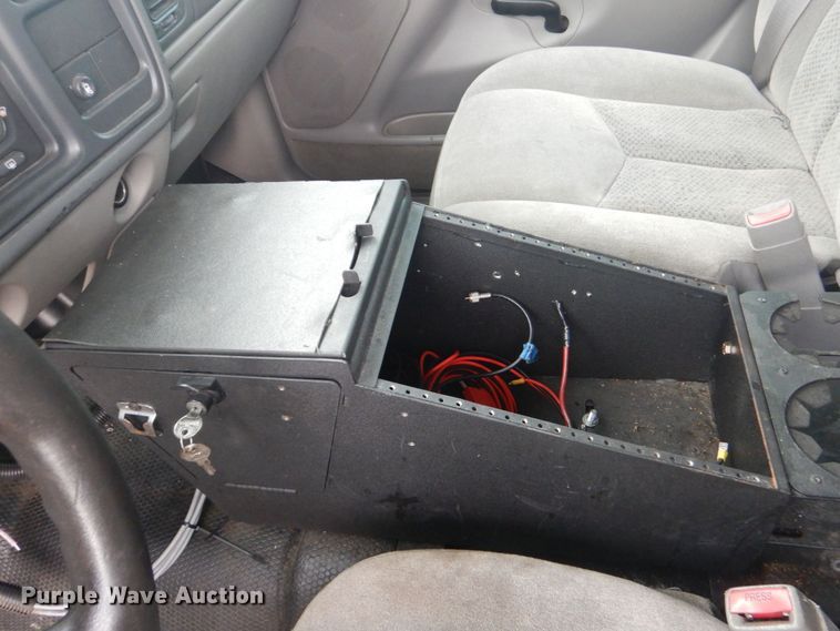 image for item DO1630 2004 Chevrolet Tahoe  SUV