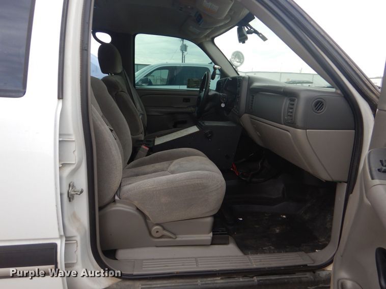 image for item DO1630 2004 Chevrolet Tahoe  SUV