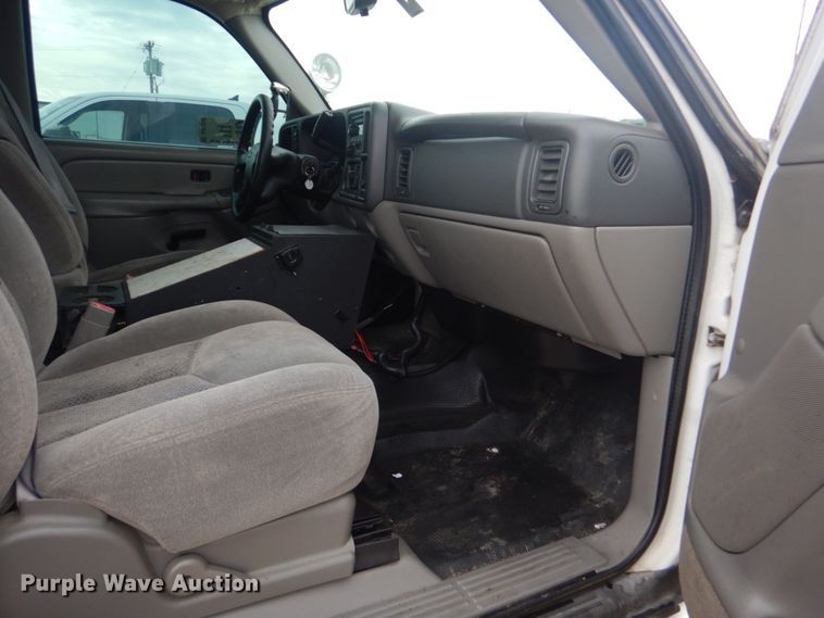 image for item DO1630 2004 Chevrolet Tahoe  SUV