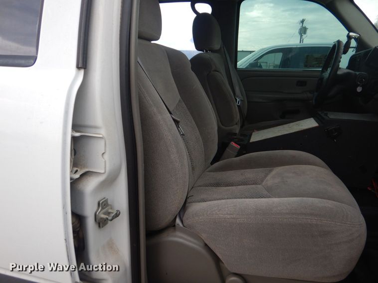 image for item DO1630 2004 Chevrolet Tahoe  SUV