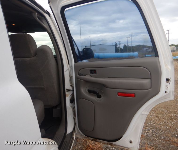 image for item DO1630 2004 Chevrolet Tahoe  SUV