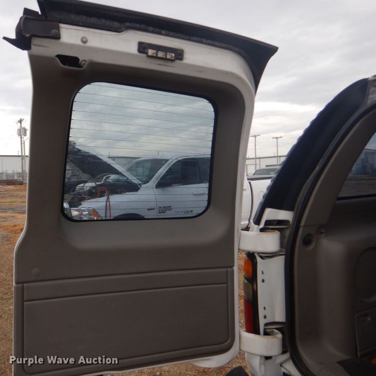 image for item DO1630 2004 Chevrolet Tahoe  SUV